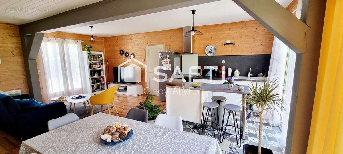 Photo 8 - Maison à MEYRONNE