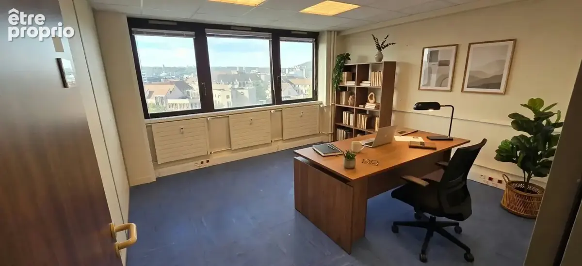 Bureaux 635m² - 21 pieces - photo 3