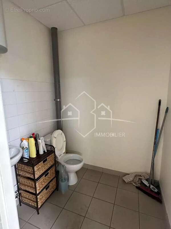 Commerce à BEAUREPAIRE