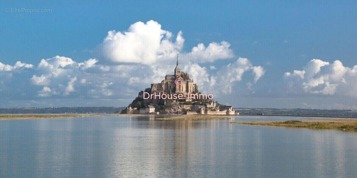 Terrain à PONTORSON