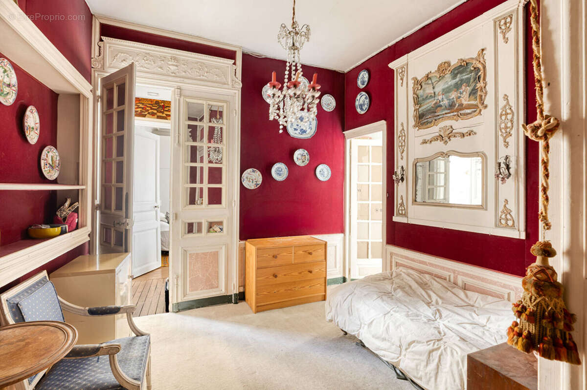 Appartement à PARIS-7E