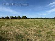 Terrain à VACQUIERS