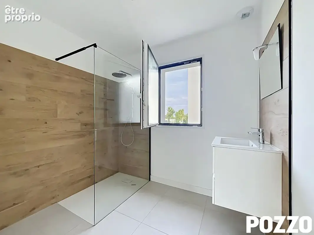 A vendre : Maison de 115m² , 4 chambres à BREVILLE SUR MER (50290) - photo 7