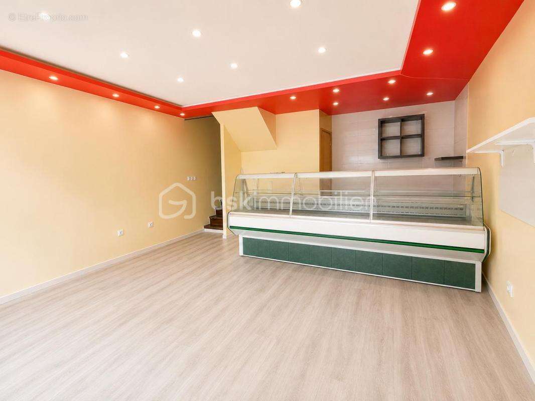 Maison de village avec local commercial – 97 m² – Vinay (38470) - photo 3