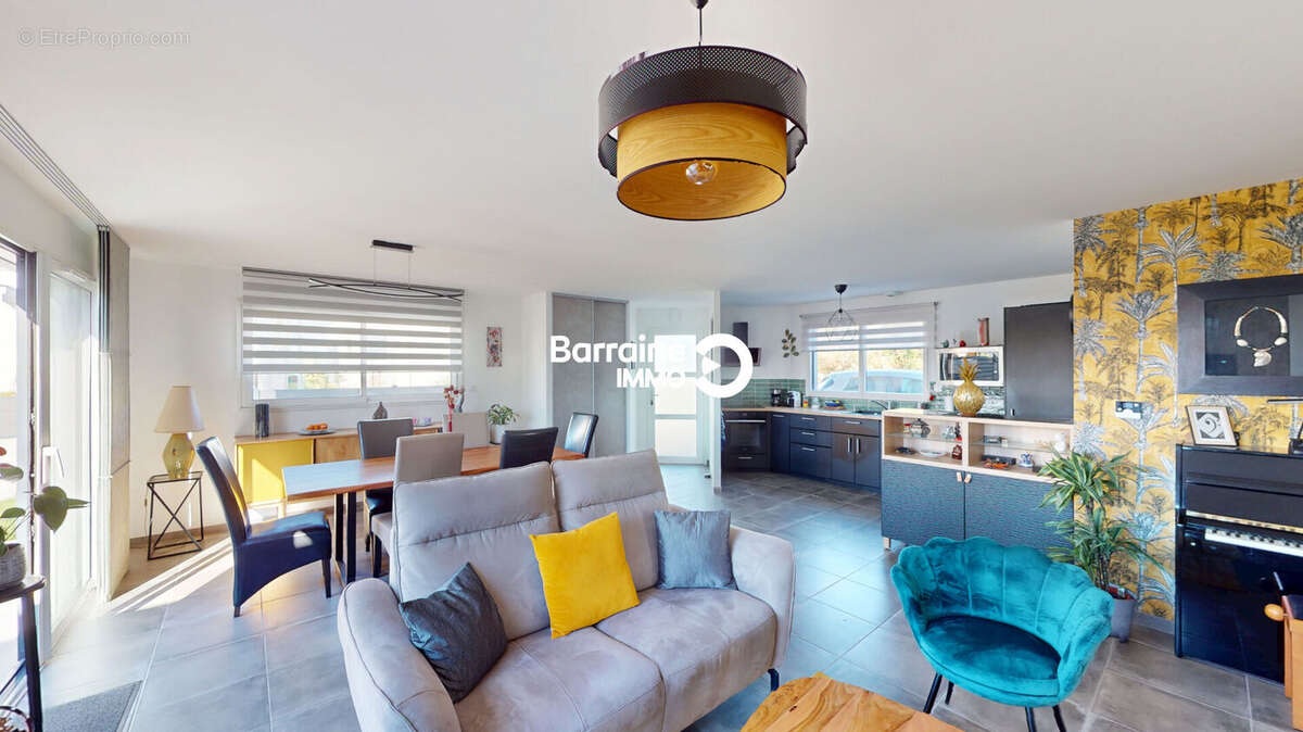 Maison à PLOUGONVELIN