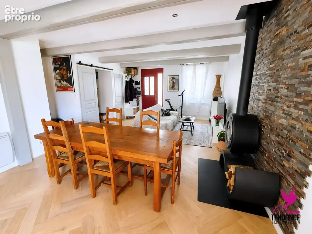 Exclusivité LAUNAC– Maison rénovée, 3 chambres, Jardinet. - photo 2