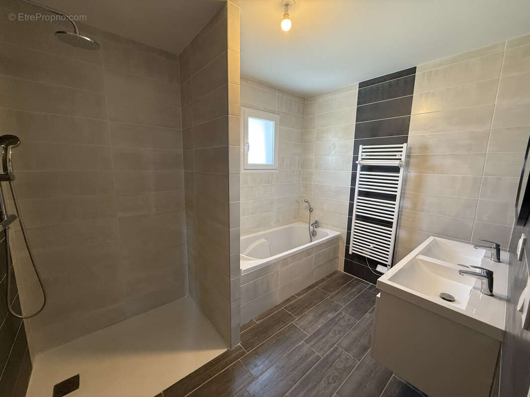 Maison à CHONAS-L&#039;AMBALLAN