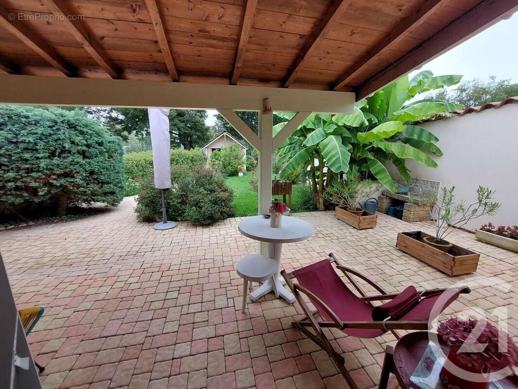 Maison à MONTPONT-EN-BRESSE