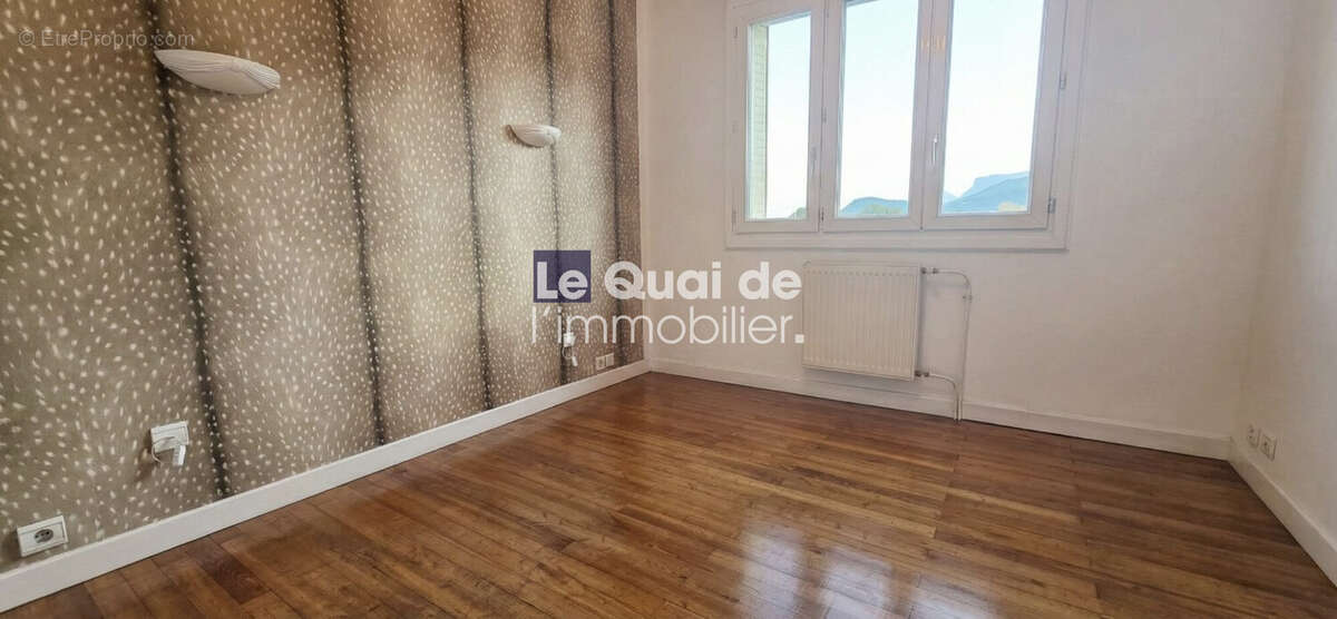 Appartement à FONTAINE