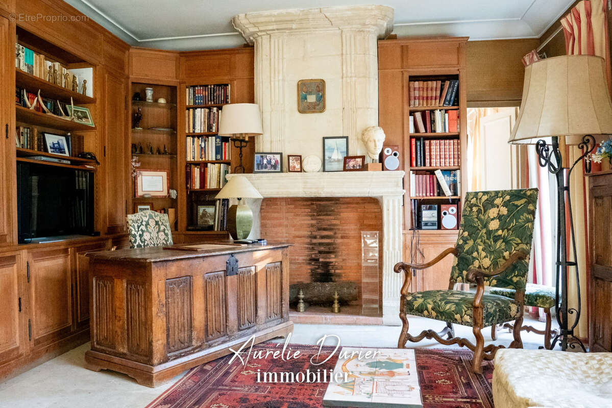 Maison à SAINT-CYR-SUR-LOIRE