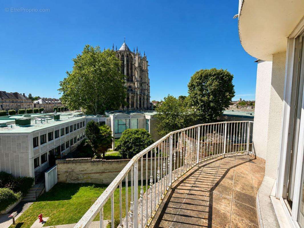 Duplex- Résidence de standing - Vue cathédrale - photo 3