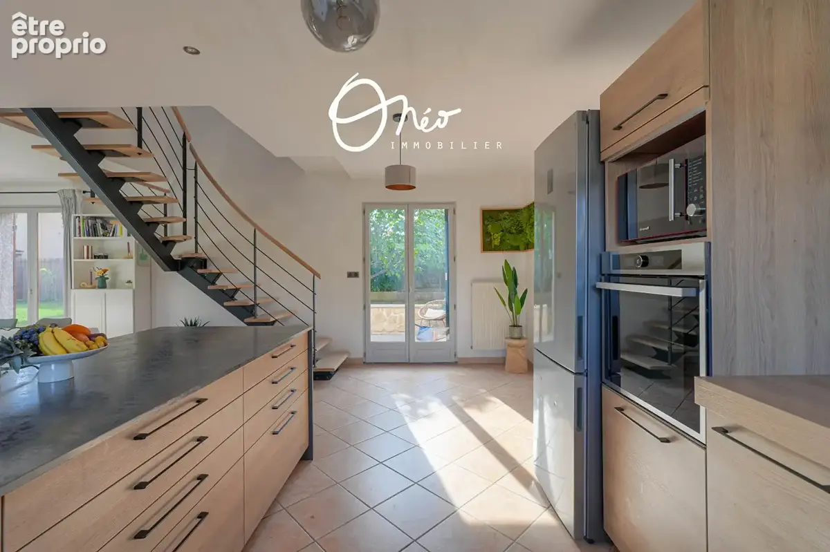 Maison 6 pièces de 113 m2 avec jardin et 2 garages à Mions - photo 10