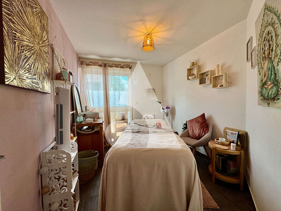 Commerce à CORBEIL-ESSONNES