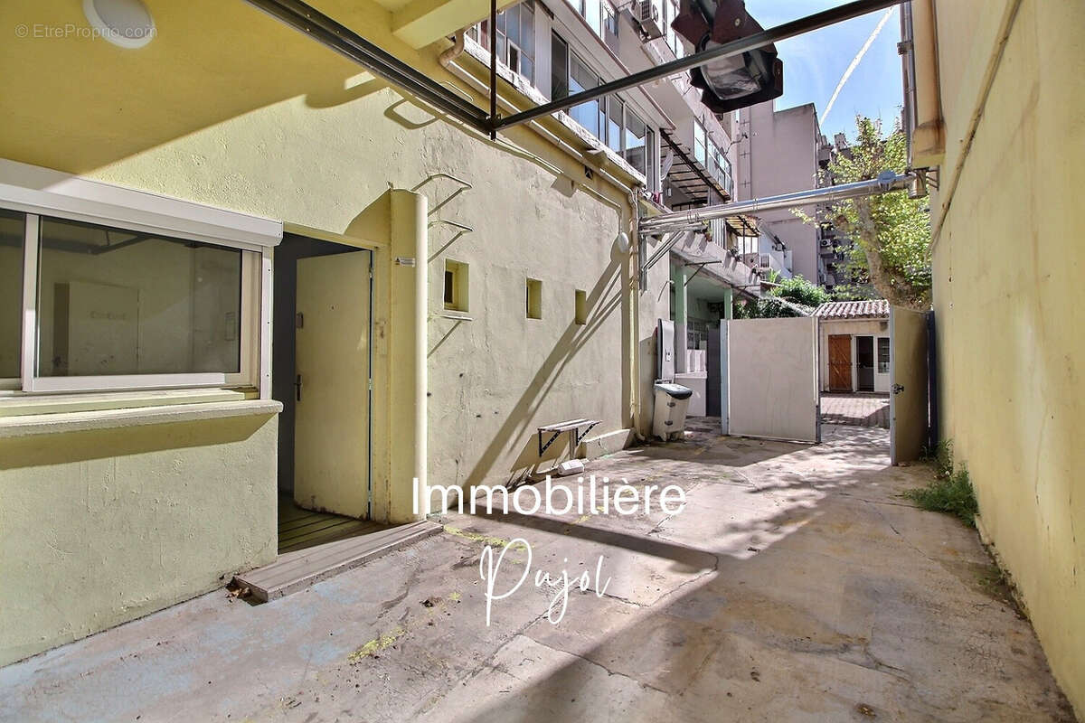 Commerce à MARSEILLE-5E