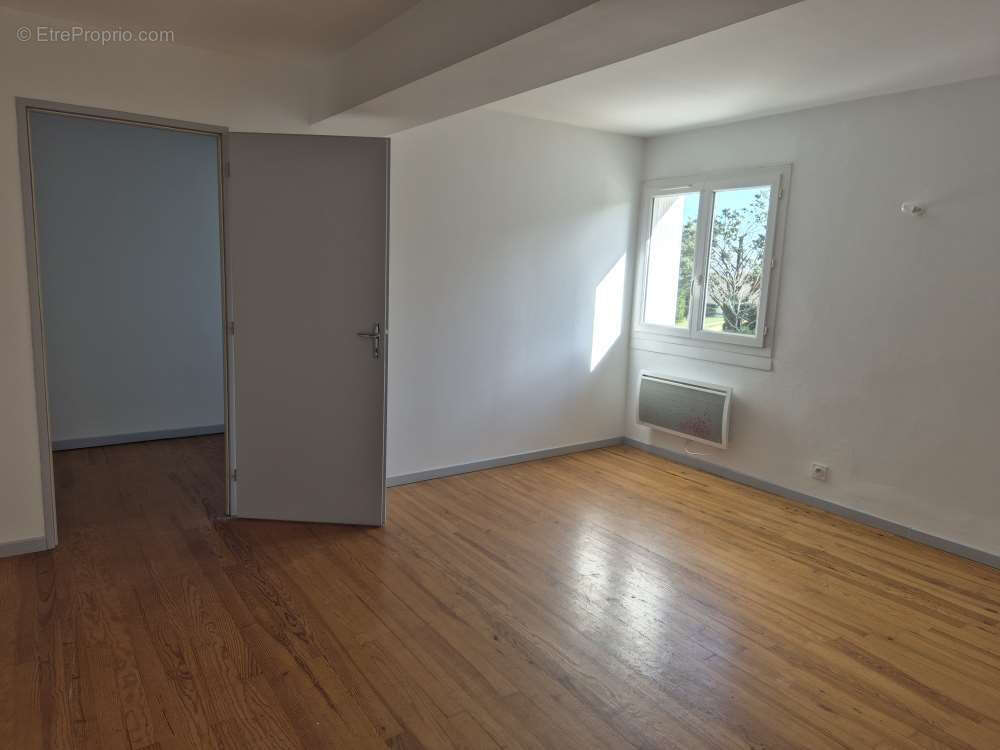 Maison 140 m² à Grazac  - photo 12