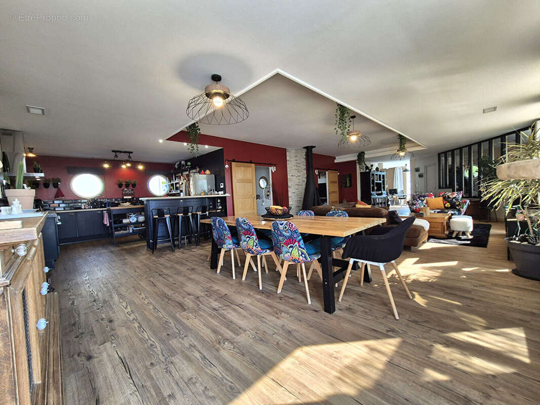 Maison à NOTRE-DAME-DE-RIEZ