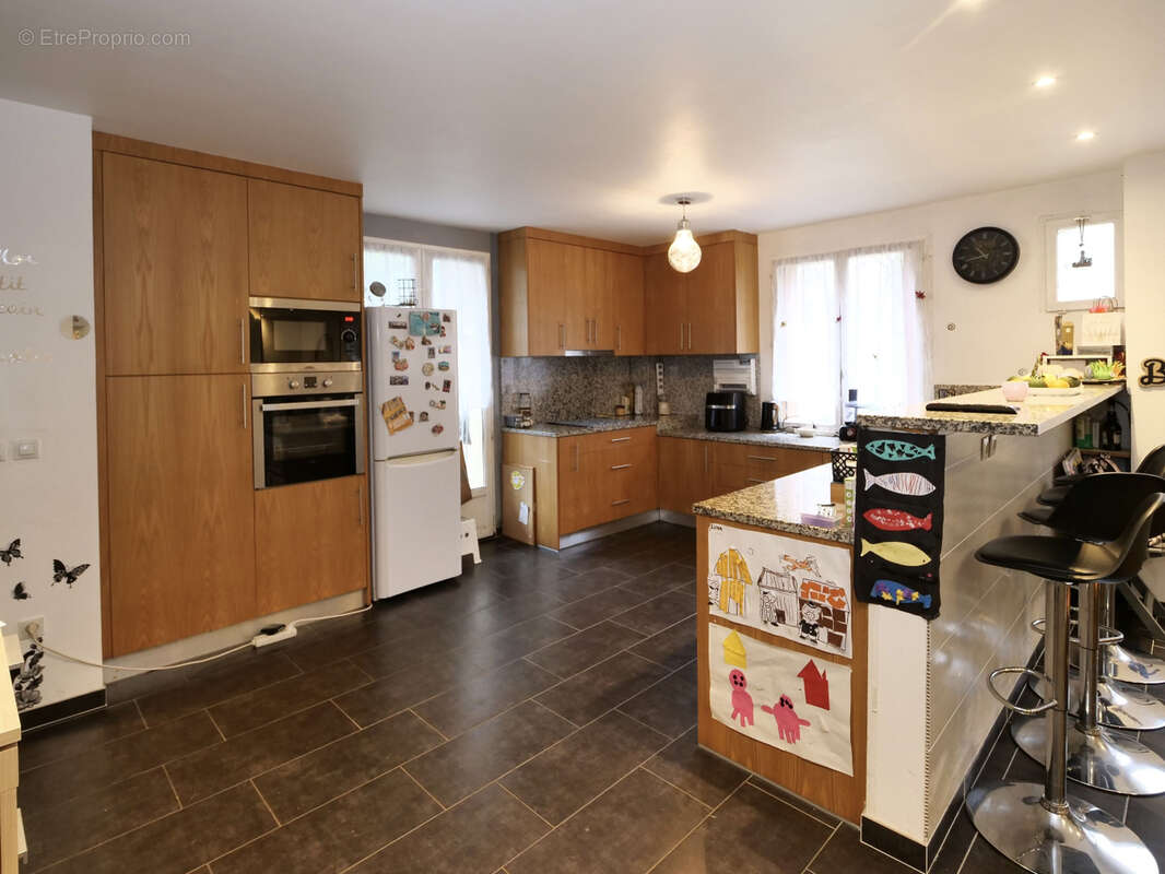 Maison à LE CHATELET-EN-BRIE