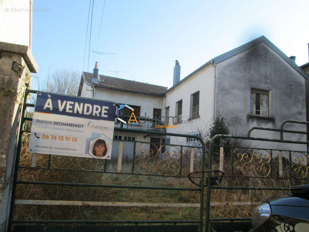 Maison à AILLEVILLERS-ET-LYAUMONT