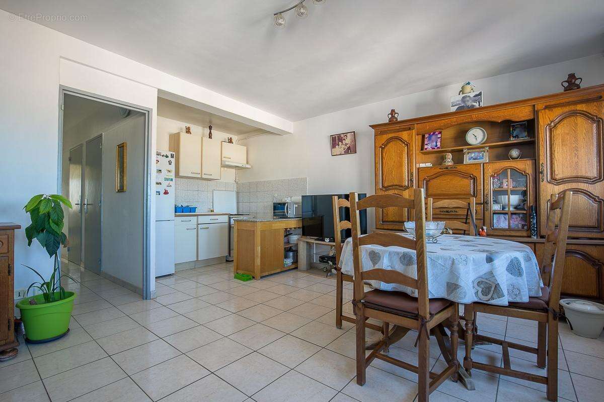 Appartement à MARSEILLE-15E