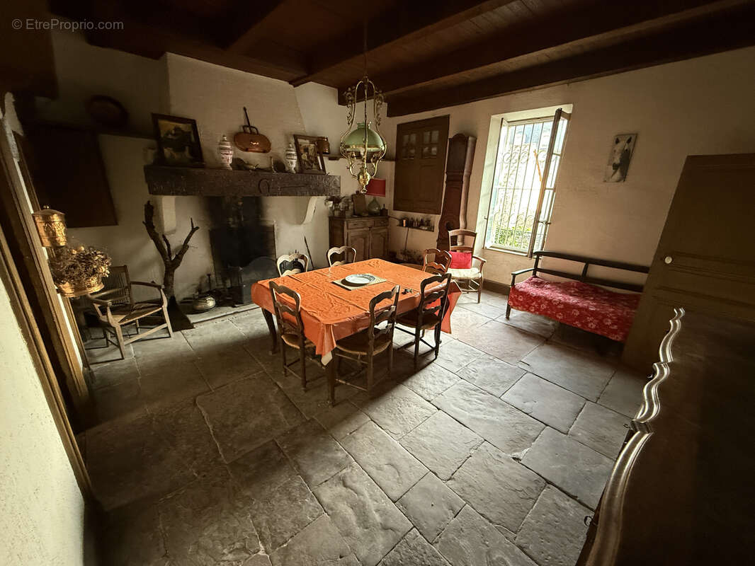 Maison à VABRES-L'ABBAYE