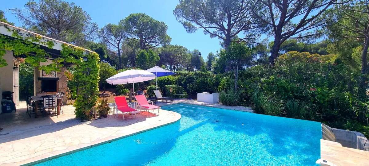 Maison à VILLENEUVE-LOUBET