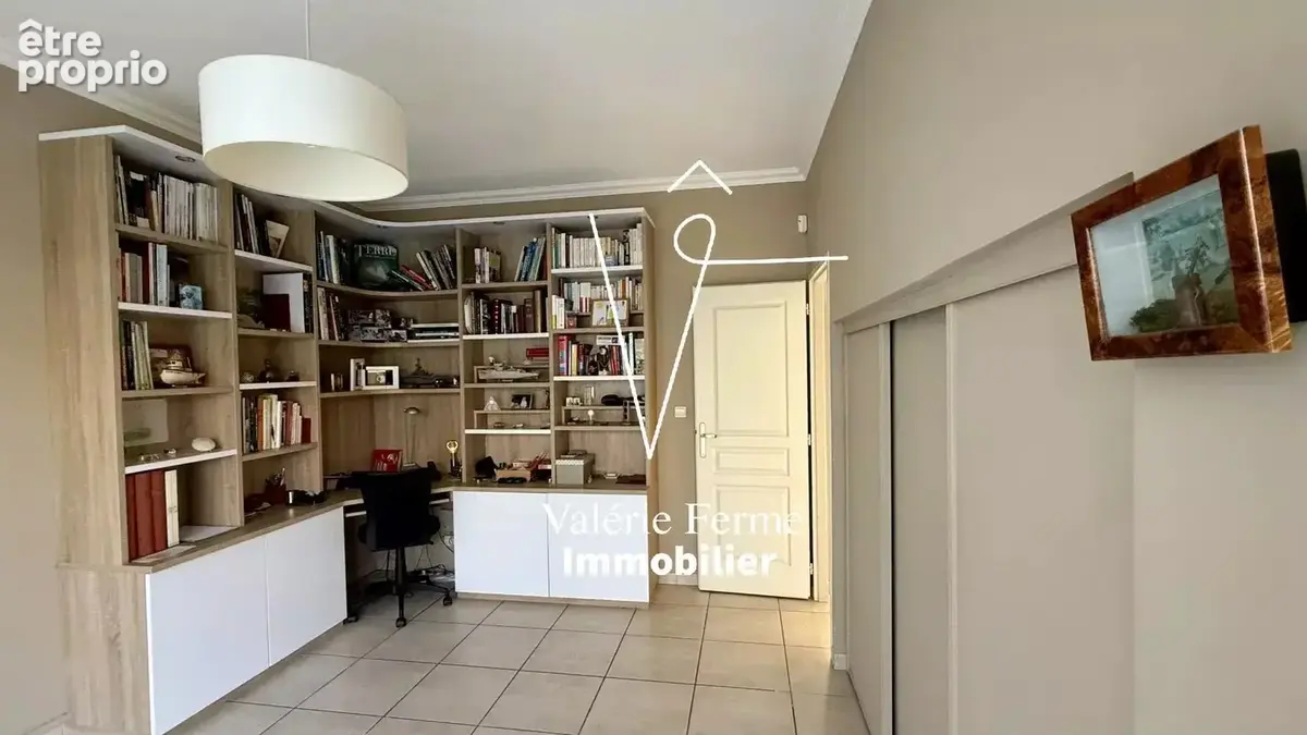 Elégante Maison Familiale: 5 chambres, Double-garage- Proche Golf Bordelais-Bordeaux - photo 13
