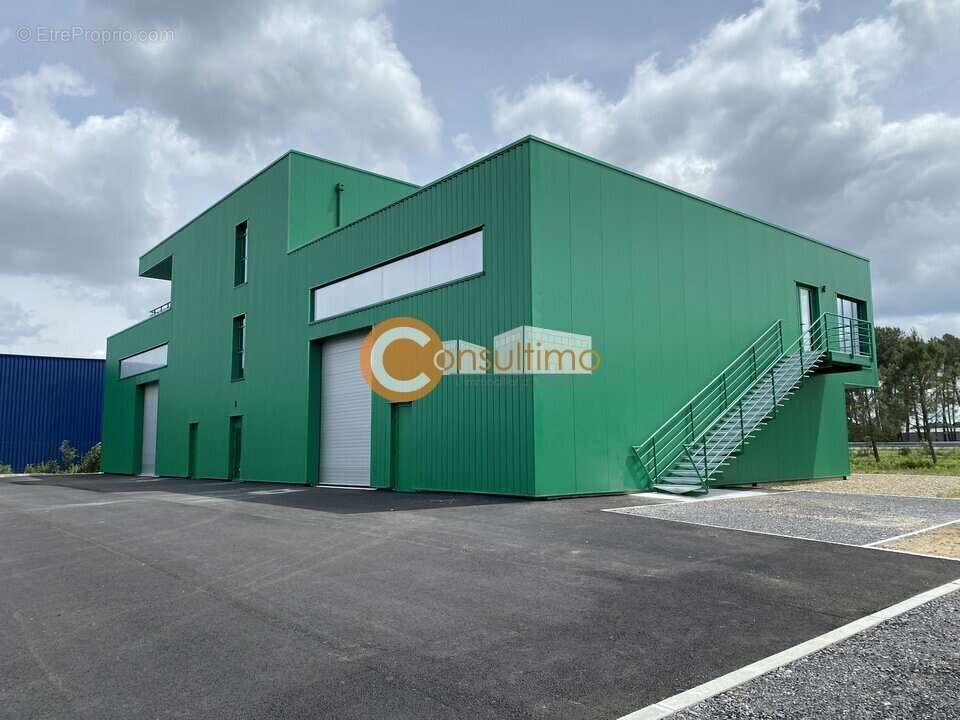 Mixte activites-bureaux à vendre - photo 2
