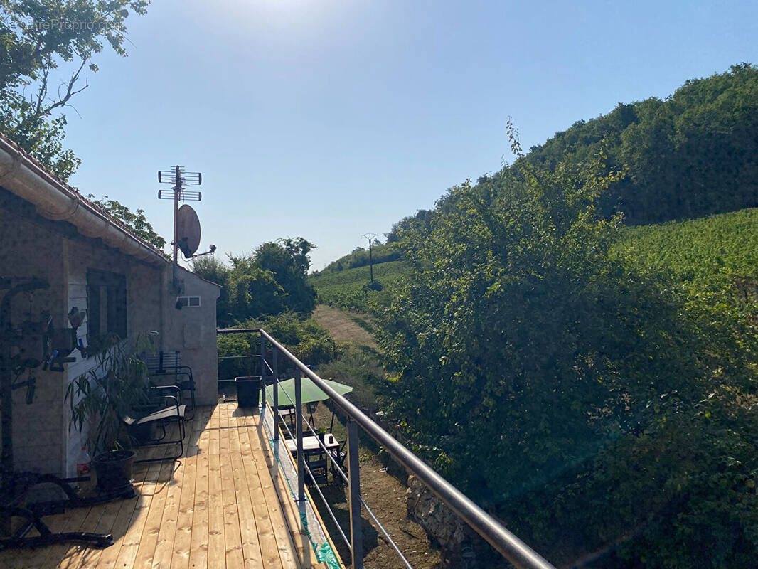 Maison à PESSAC-SUR-DORDOGNE
