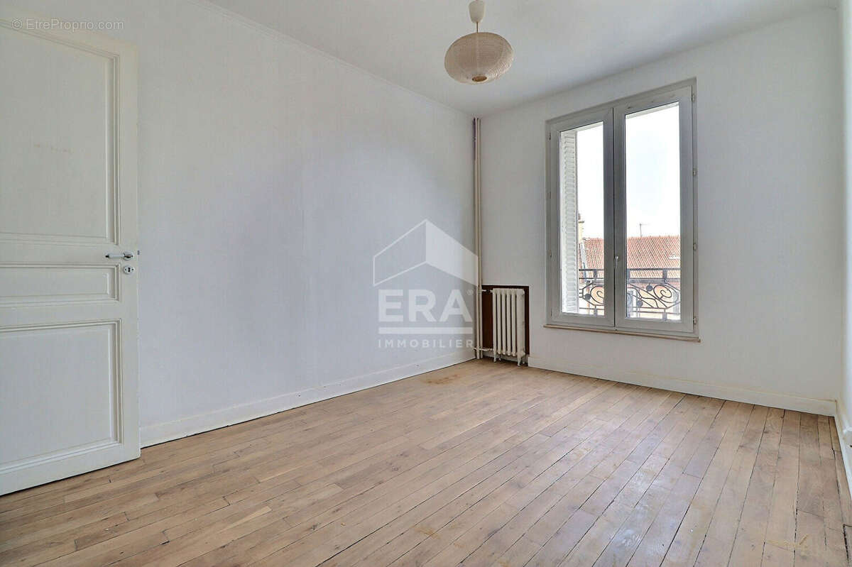 Appartement à AUBERVILLIERS