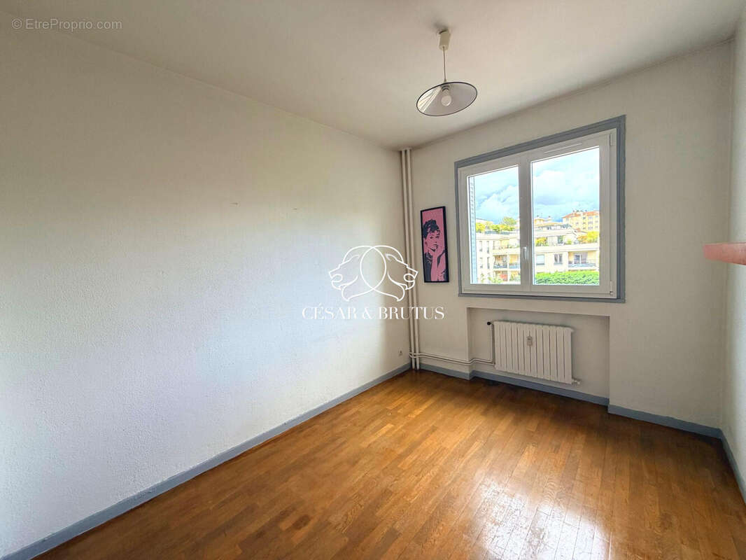 Appartement à LYON-8E