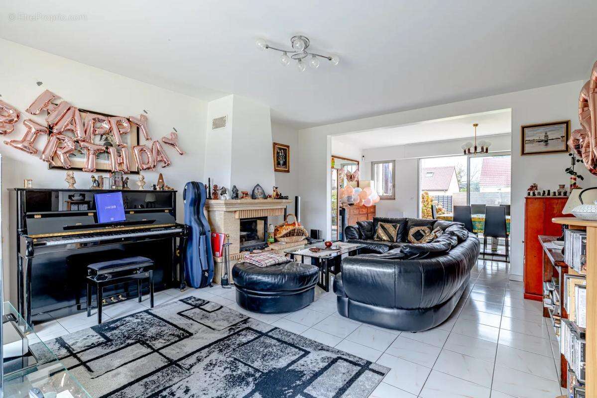 Maison à BOIS-D'ARCY