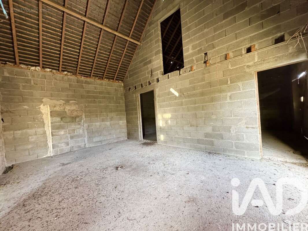 Photo 9 - Maison à SAVIGNY-EN-VERON