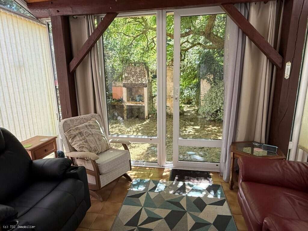 Maison de Campagne avec Piscine Intérieure entre Villefagnan et Ruffec - photo 9