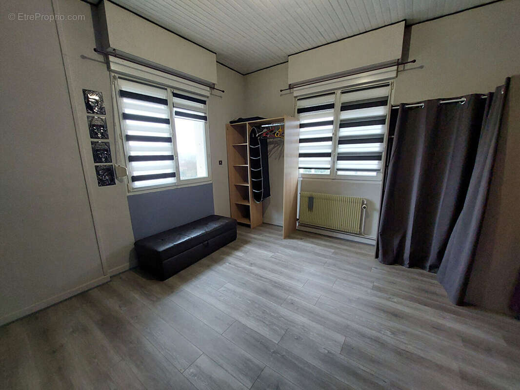 Maison à LORQUIN