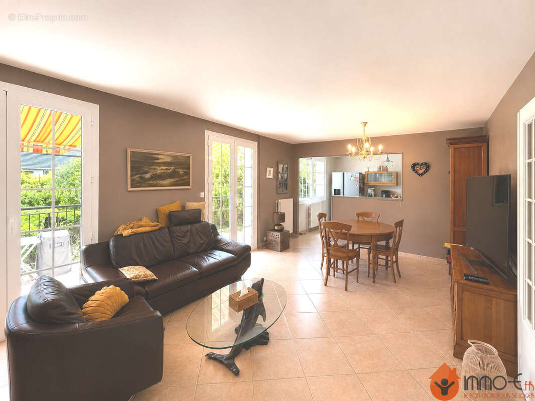 Maison 134 m² à Magny-Le-Hongre  - photo 5