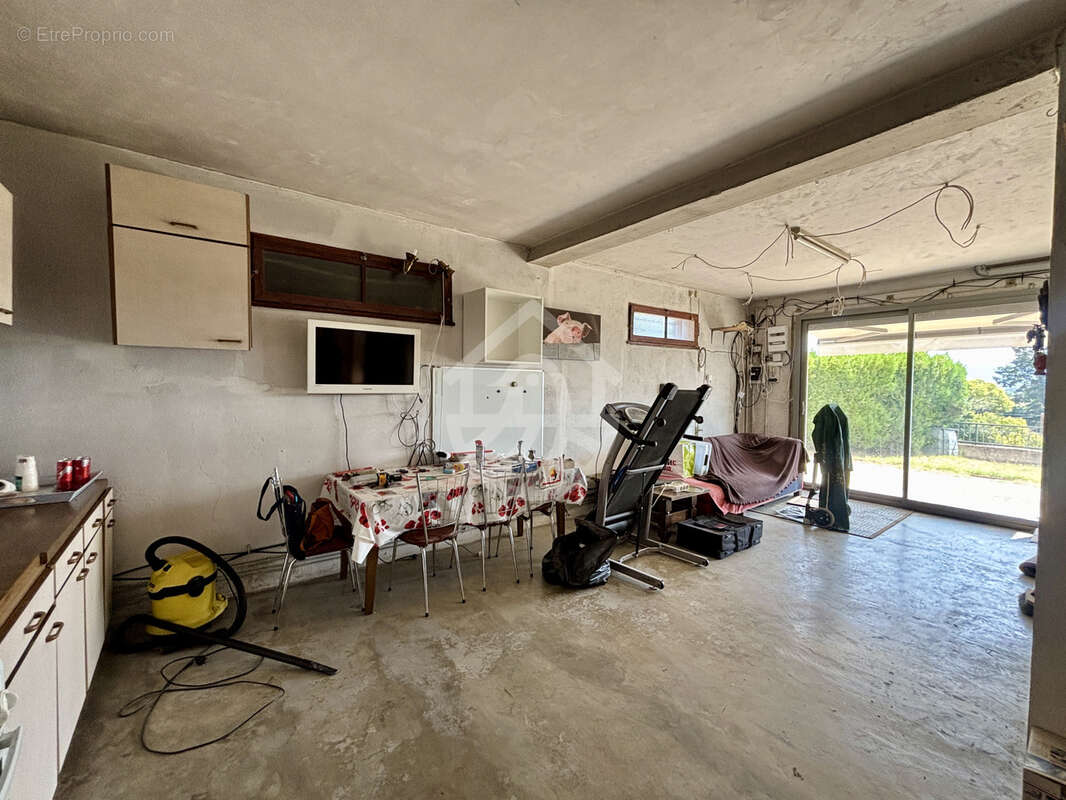 La voulte sur rhone : maison années 70 - 6 pièces - photo 18