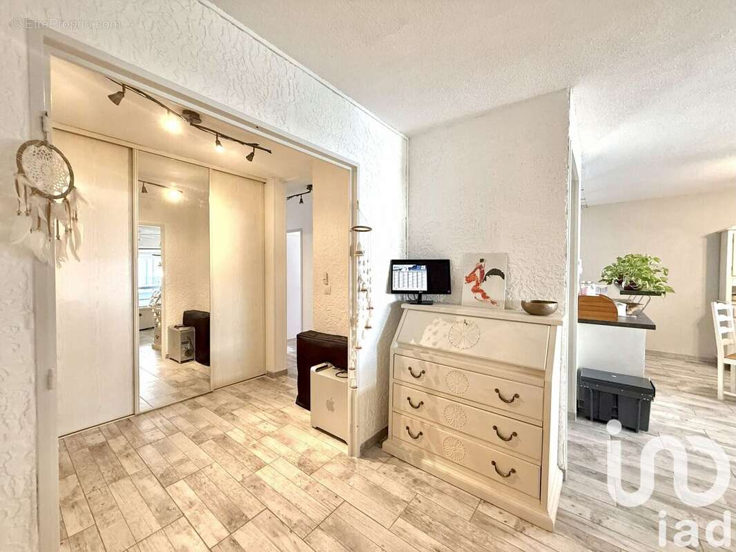 Photo 8 - Appartement à SAINT-LAURENT-DU-VAR