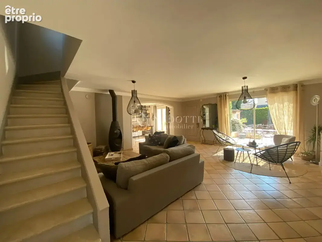 Coup de coeur : Maison  de charme Cheval Blanc 6 pièce(s) 175 m2 - photo 10