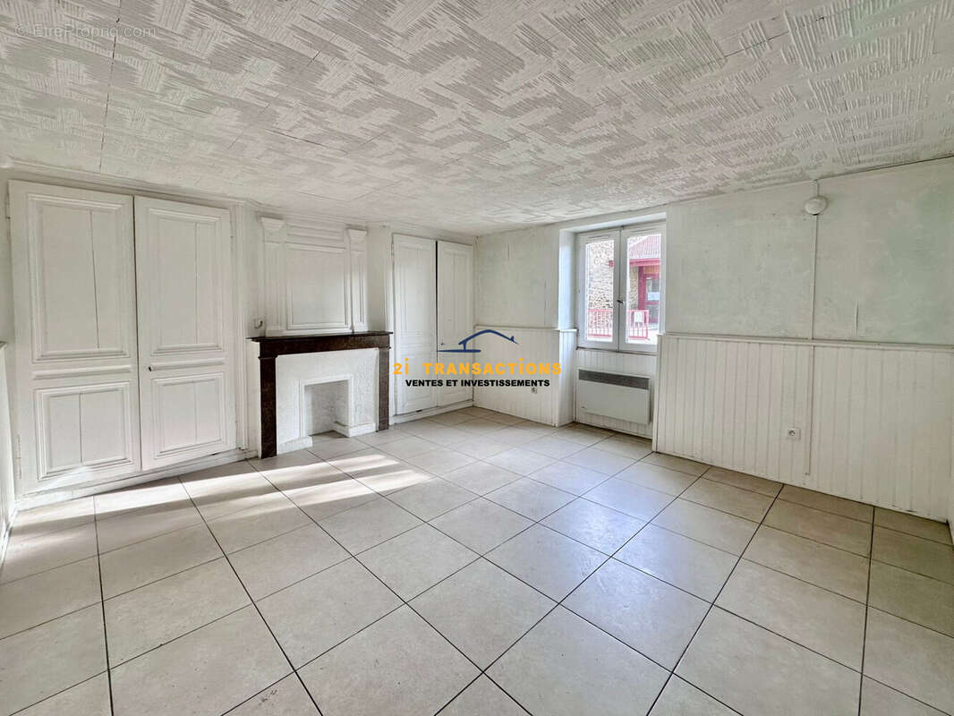 Appartement à ECHALAS