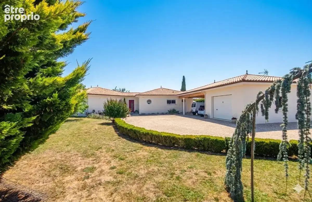 Maison 5 pièces 151 m² à vendre à Saint-Laurent-Des-Vignes (24100) - photo 2