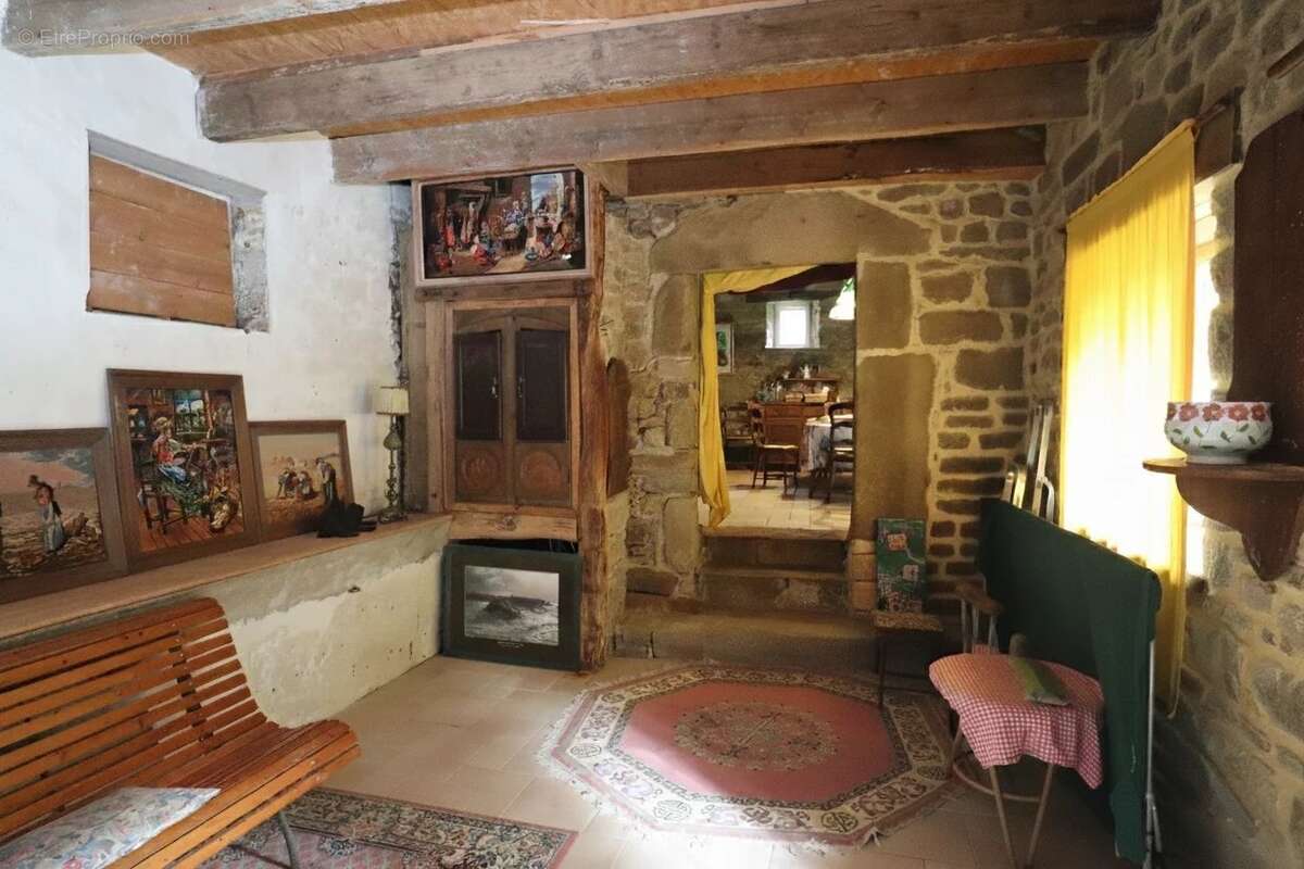 Maison à GLOMEL