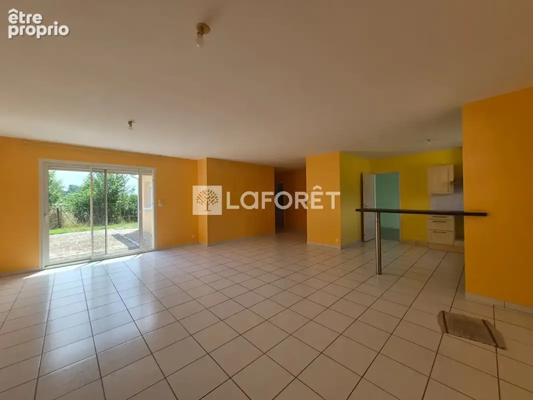 Maison  plain pied, 3 chambres, jardin et garage - photo 3