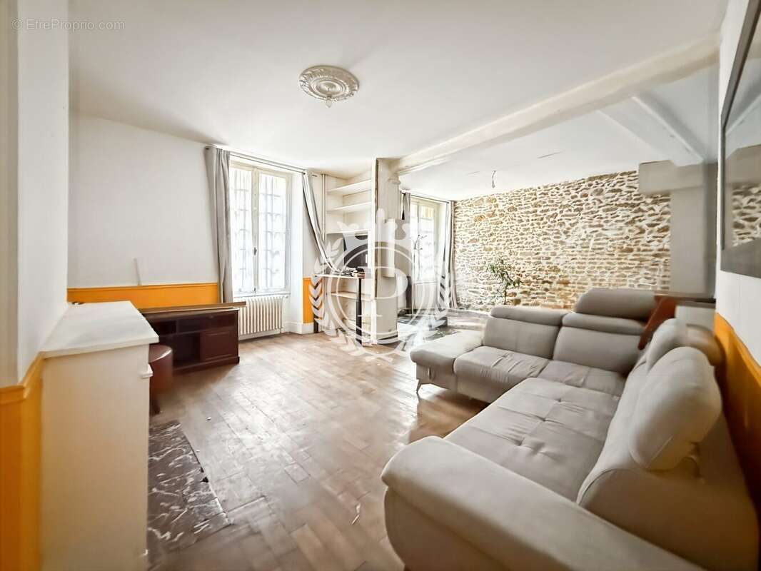 Maison à CHAUMES-EN-BRIE