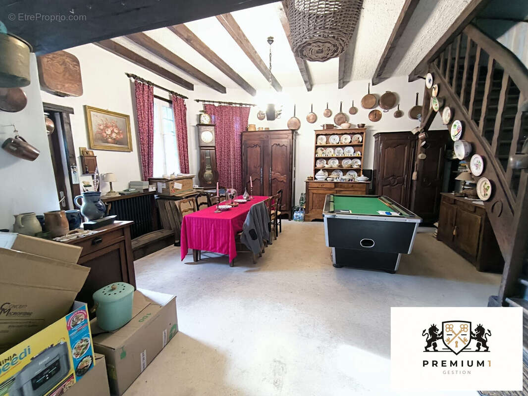 Maison à LE THILLAY