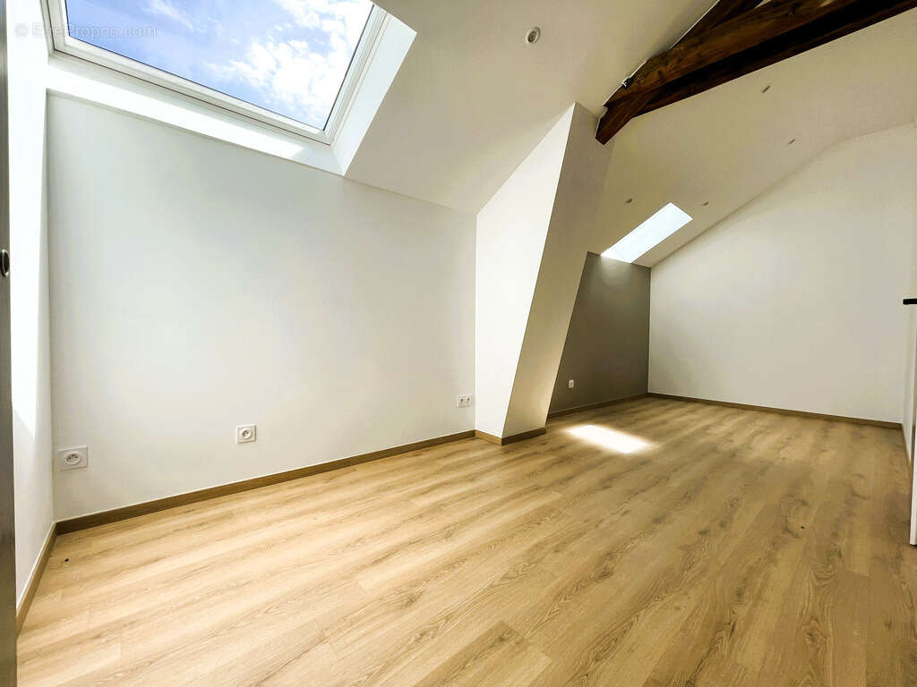Appartement à FROGES