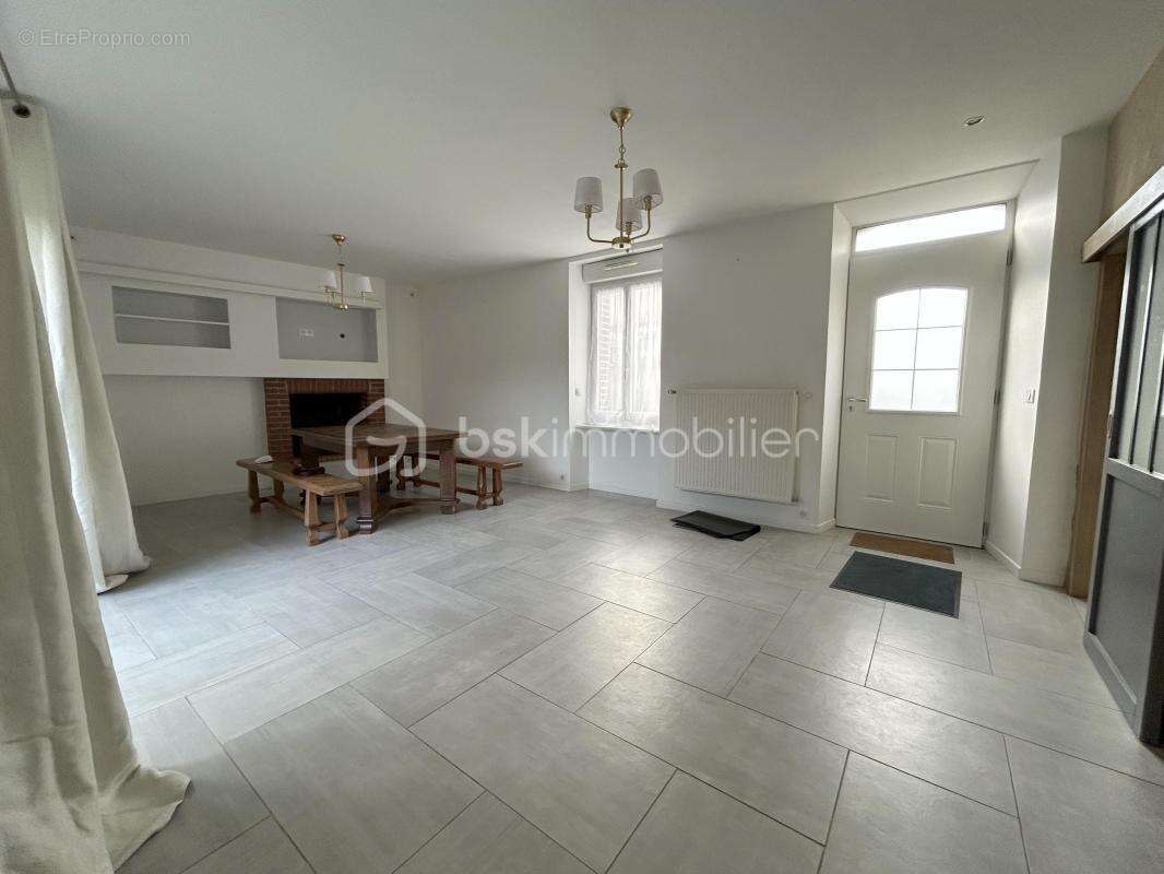 Maison à LA MEZIERE