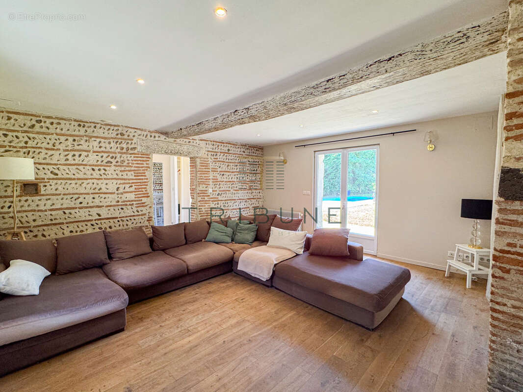Proche d'AGEN -Maison en pierre de charme avec piscine, jardin et garage - photo 3