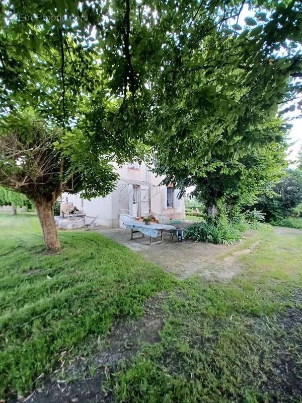 Maison à EGUZON-CHANTOME