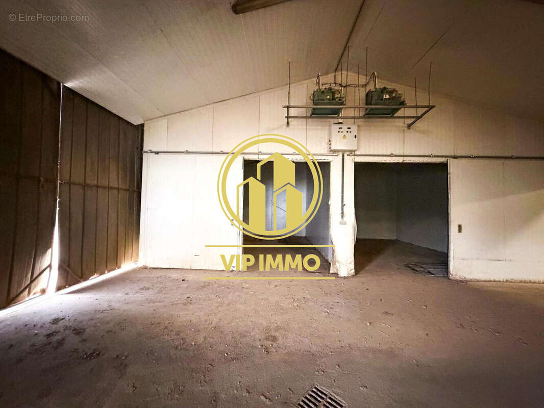 Commerce 240 m² à Marcq-En-Baroeul  - photo 6