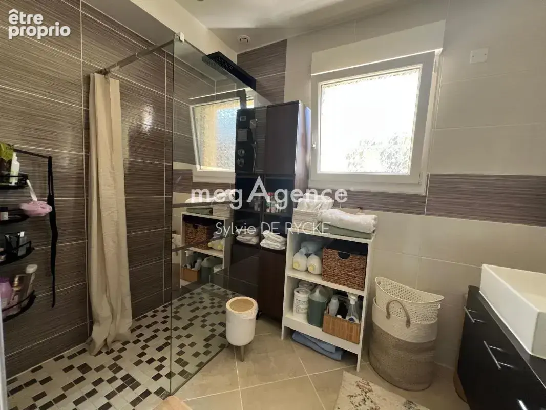 Maison moderne 5 chambres - photo 10
